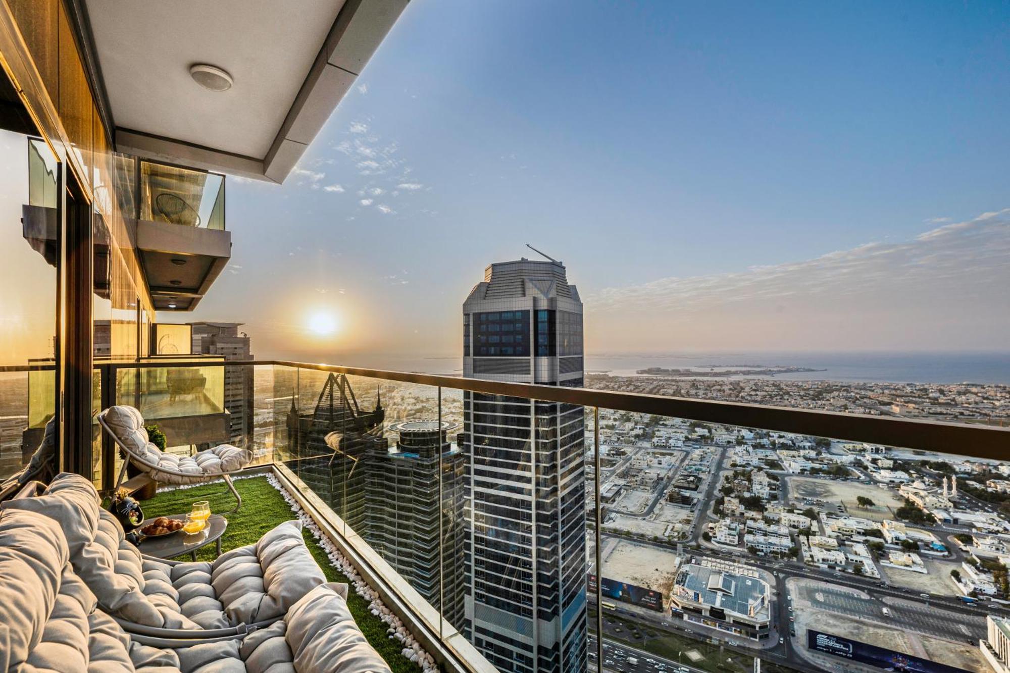 Apartment 64th Floor Skyline Pool With Burj Khalifa View In Paramount Midtown Dubai