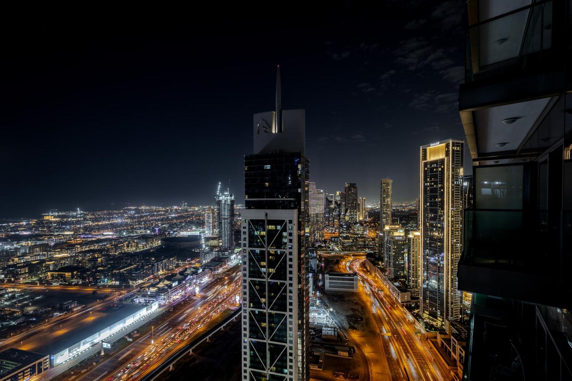 64th Floor Skyline Pool With Burj Khalifa View In Paramount Midtown * Dubai